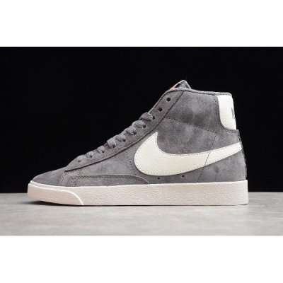 Nike Blazer Mid '77 Vntg Suede Siyah Kaykay Ayakkabı Türkiye - 9T6M9MOJ